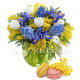 Bouquet di Mimose Tulipani e Iris con Macaron
